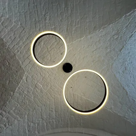 Star White Ostuni